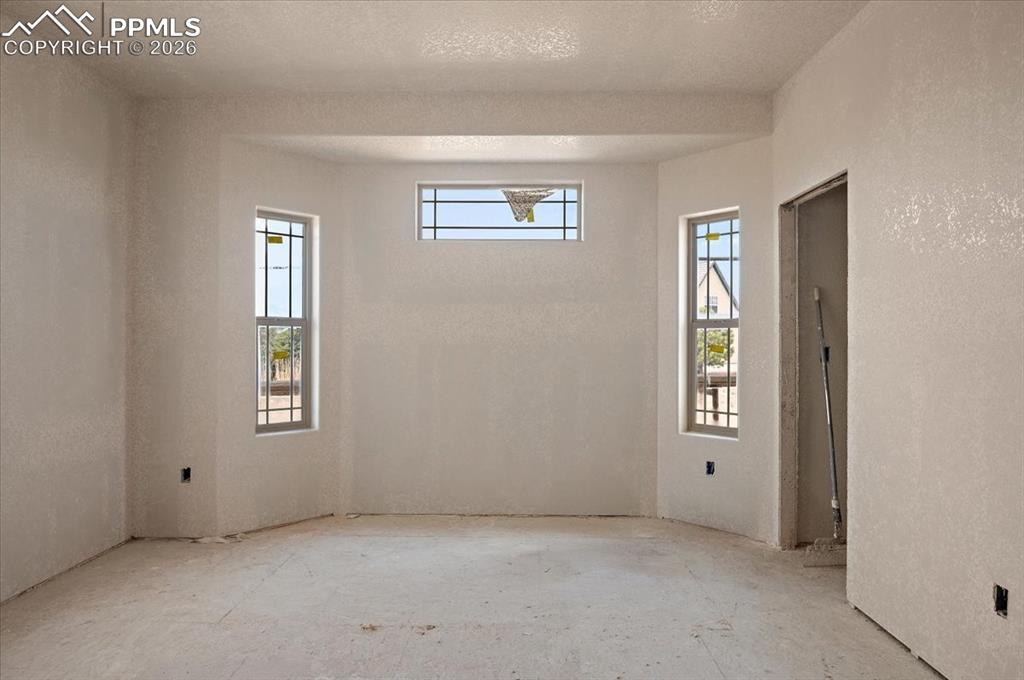 366 N Desert Cove Drive photo 3