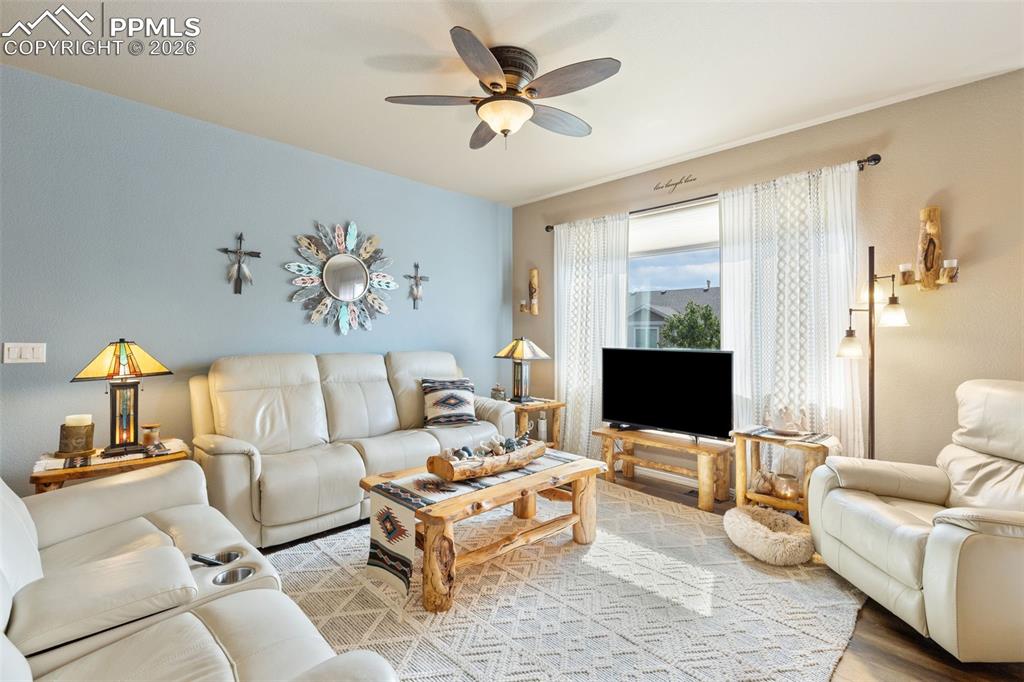 6380 Tenderfoot Drive photo 3