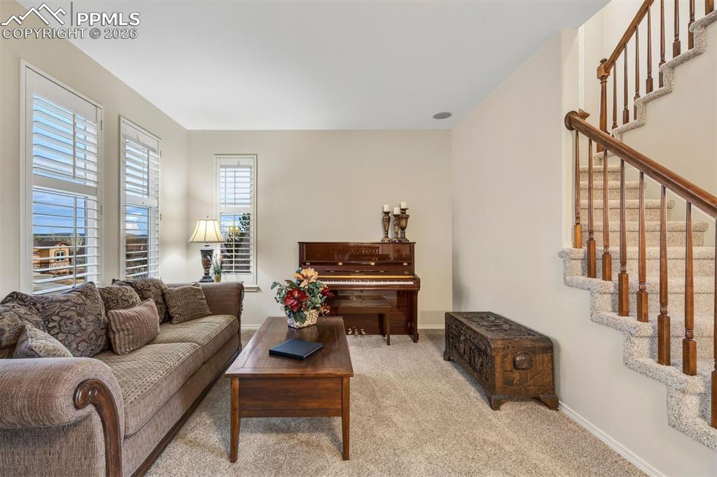 Formal living room or music room 