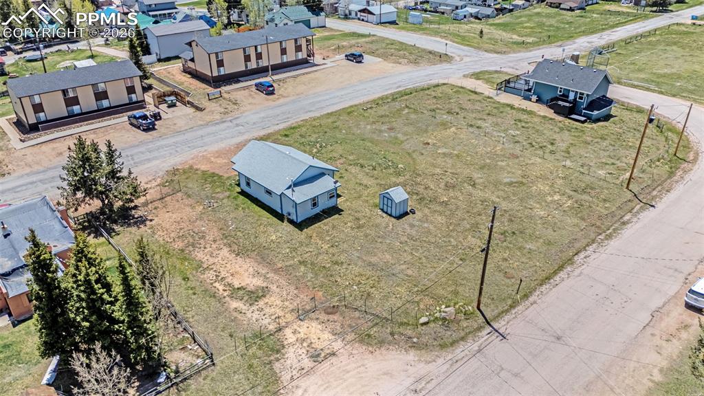 133 W Golden Avenue photo 3