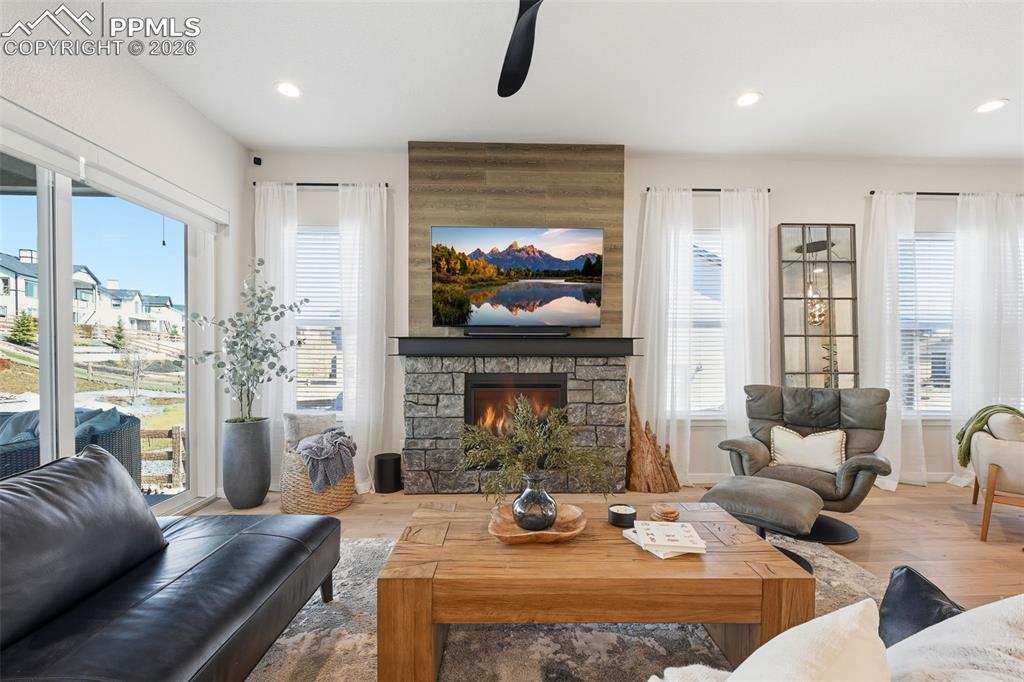 Stunning fireplace with mantle