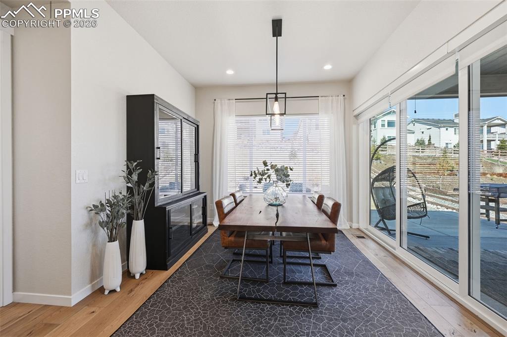 Large dining/ nook off of the kitchen
