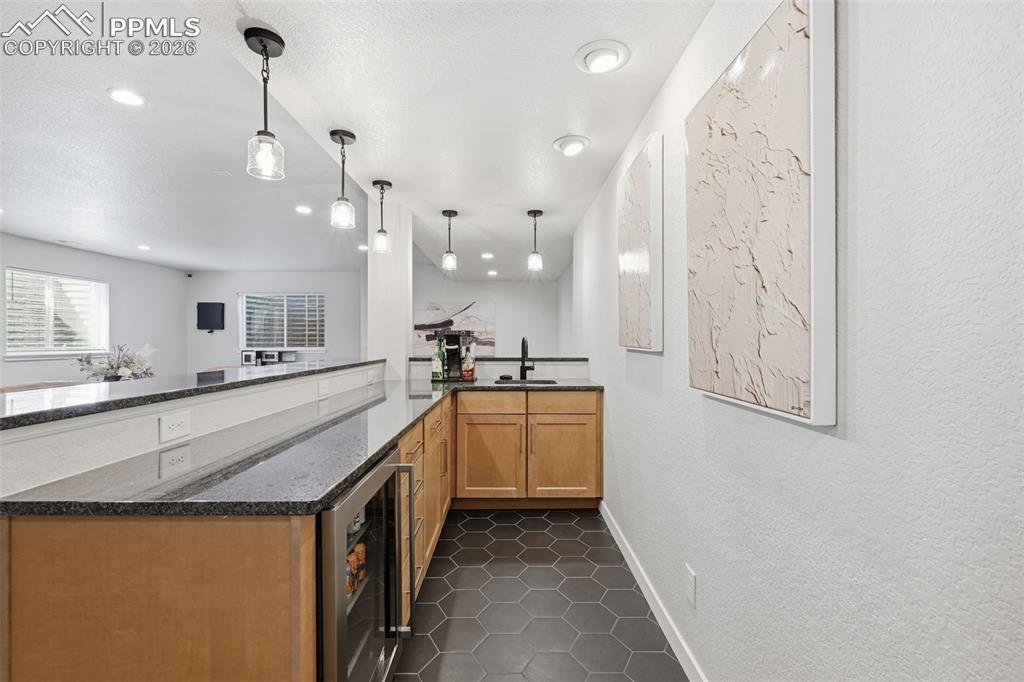 Upgraded cabinets, tile and countertops