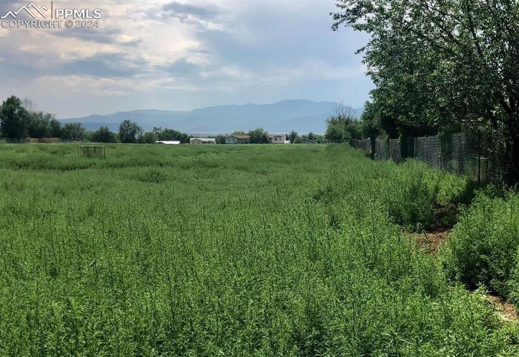 View of mountain feature