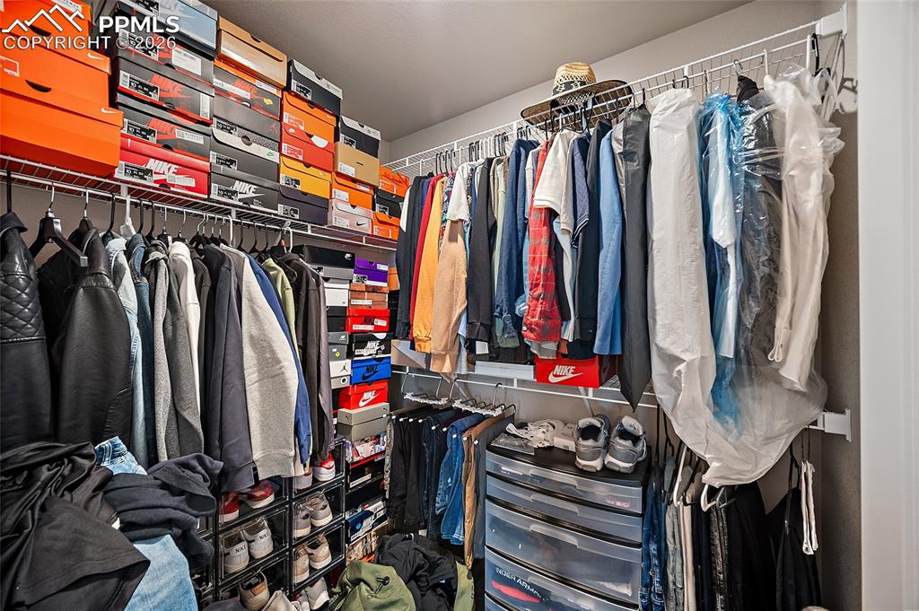 Walk in closet