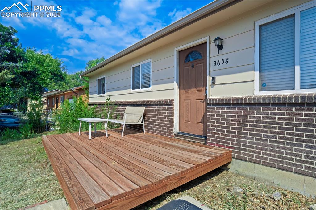 3658 Darkwood Place photo 3