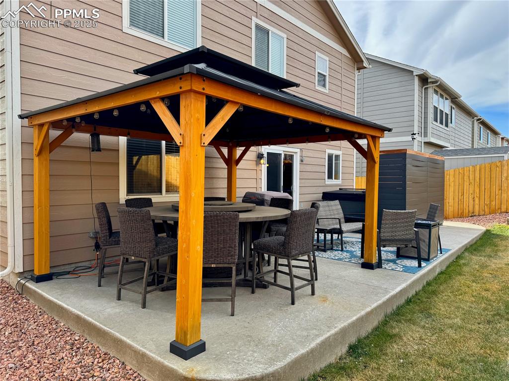 7228 New Meadow Drive photo 3