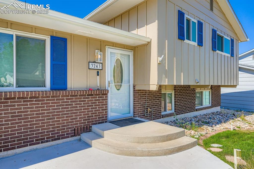 3243 Red Onion Circle photo 2