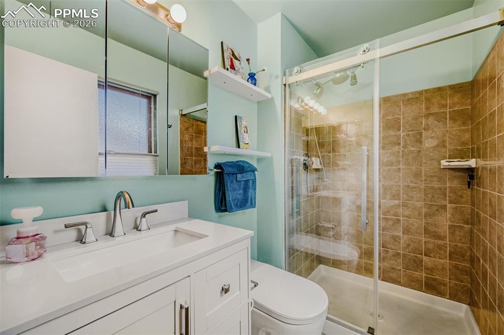 Walk-in Shower & Bidet