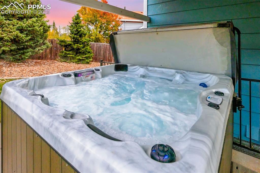 Exterior view of a jacuzzi