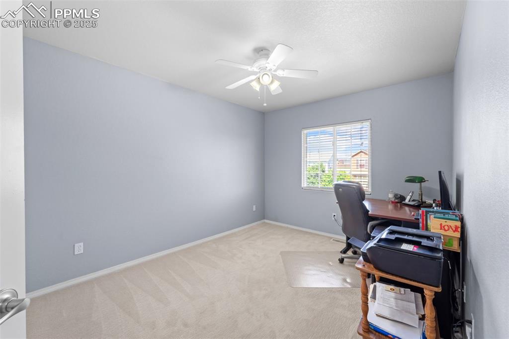 Private office or flex space

