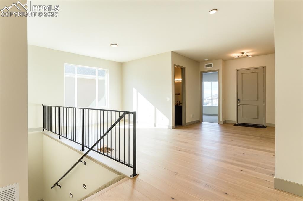 1918 Cuchara Drive photo 2