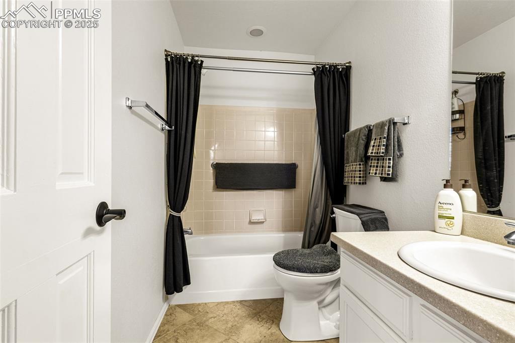 2nd bedroom attached bath