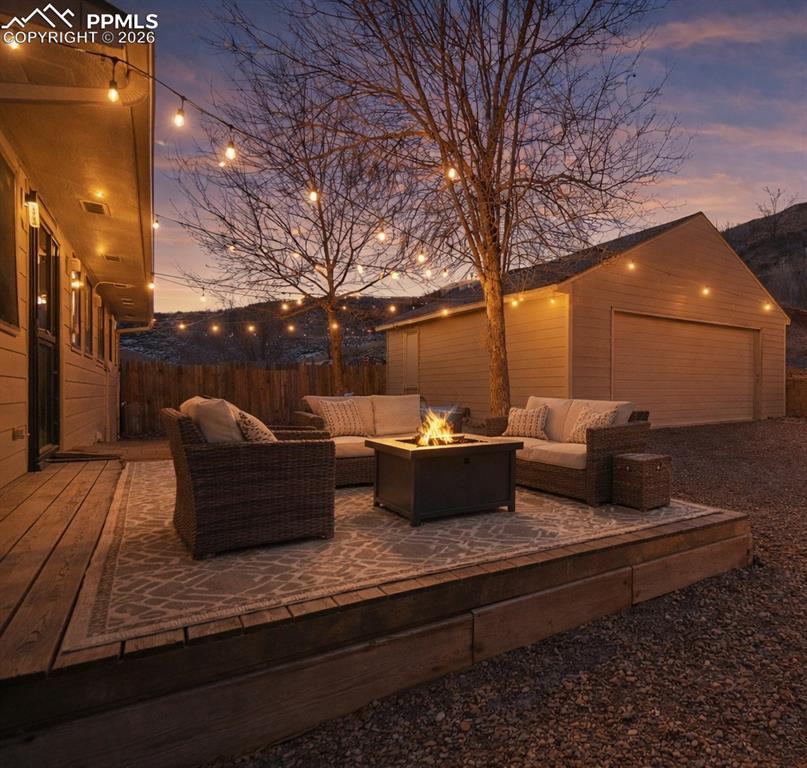 2804 Straus Lane photo 2