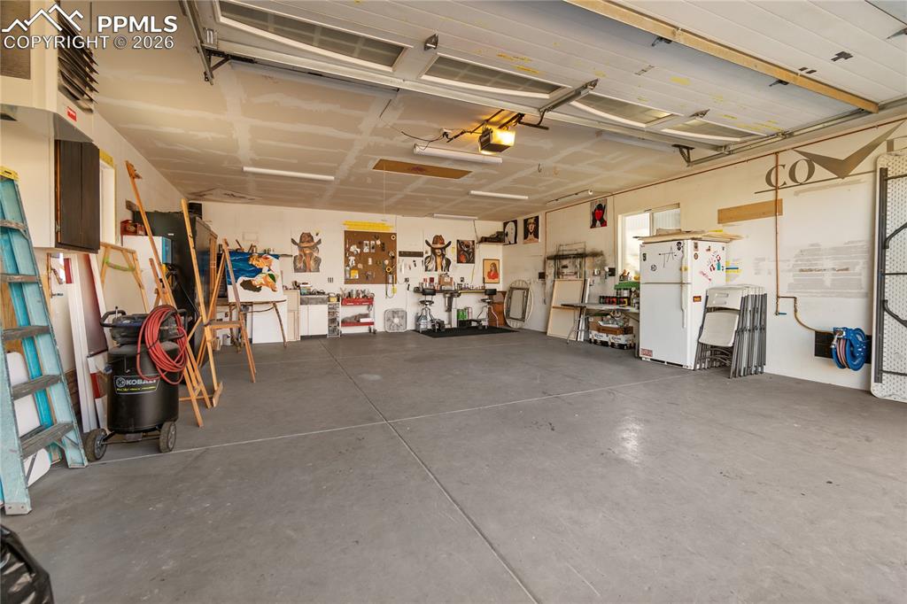 672 sq ft 220V Workshop