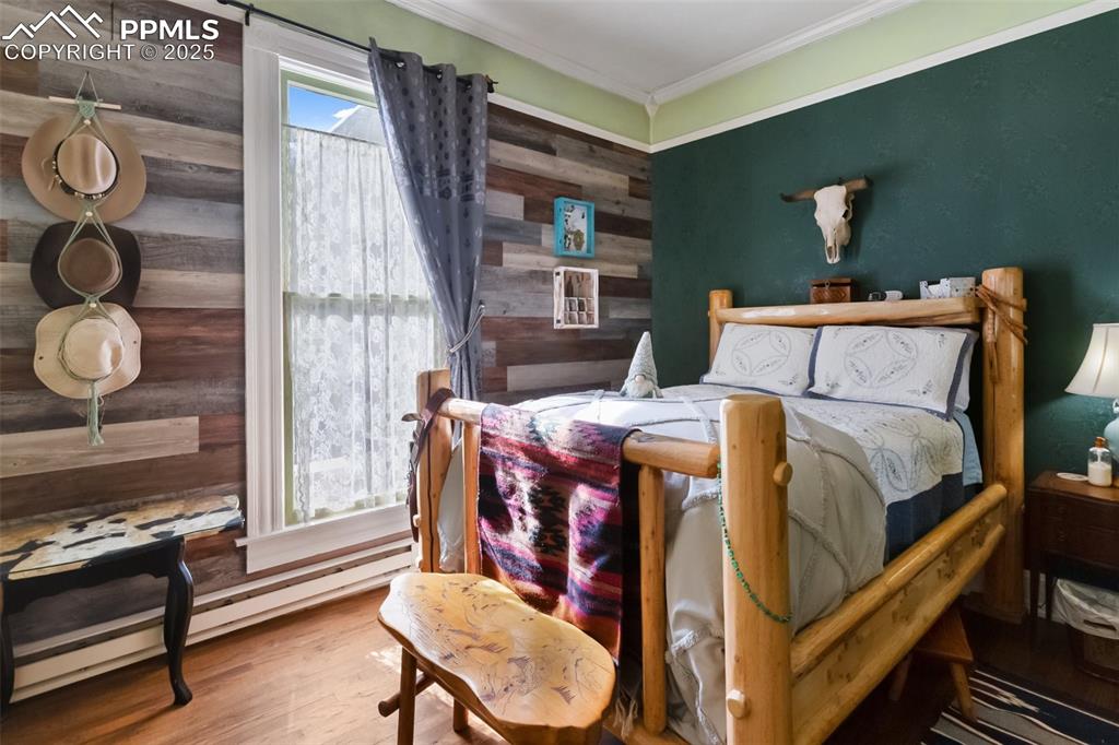 another view of this great bedroom