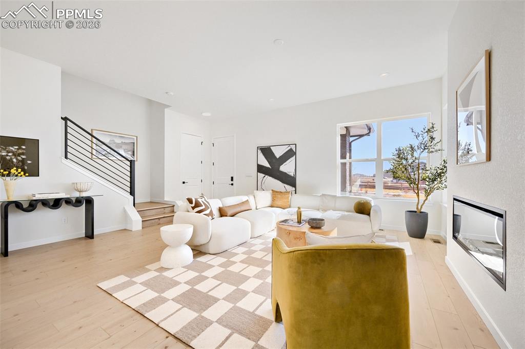 9638 Wolf Valley Drive photo 2