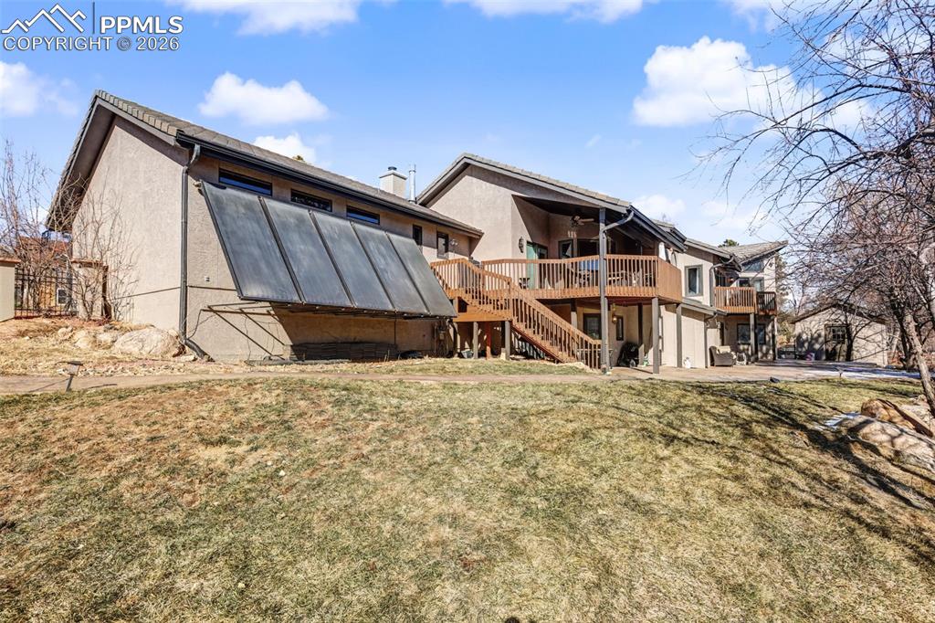 Thermal Solar Panels provide energy to the hydronic radiant floor heat system