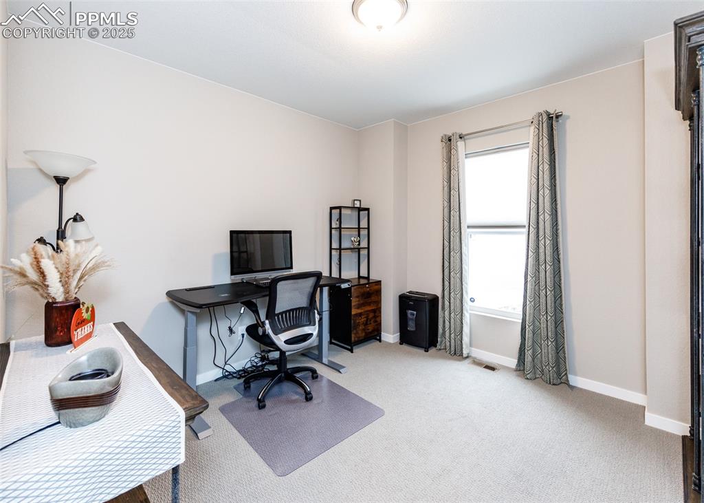 Office with nice carpet