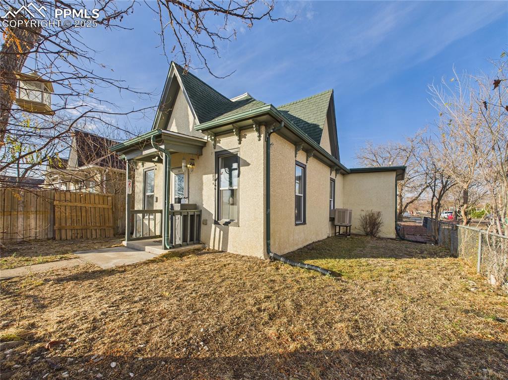 1021 West Street photo 2