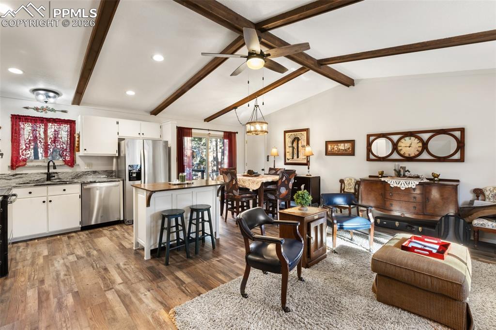 702 Sunnywood Loop photo 2