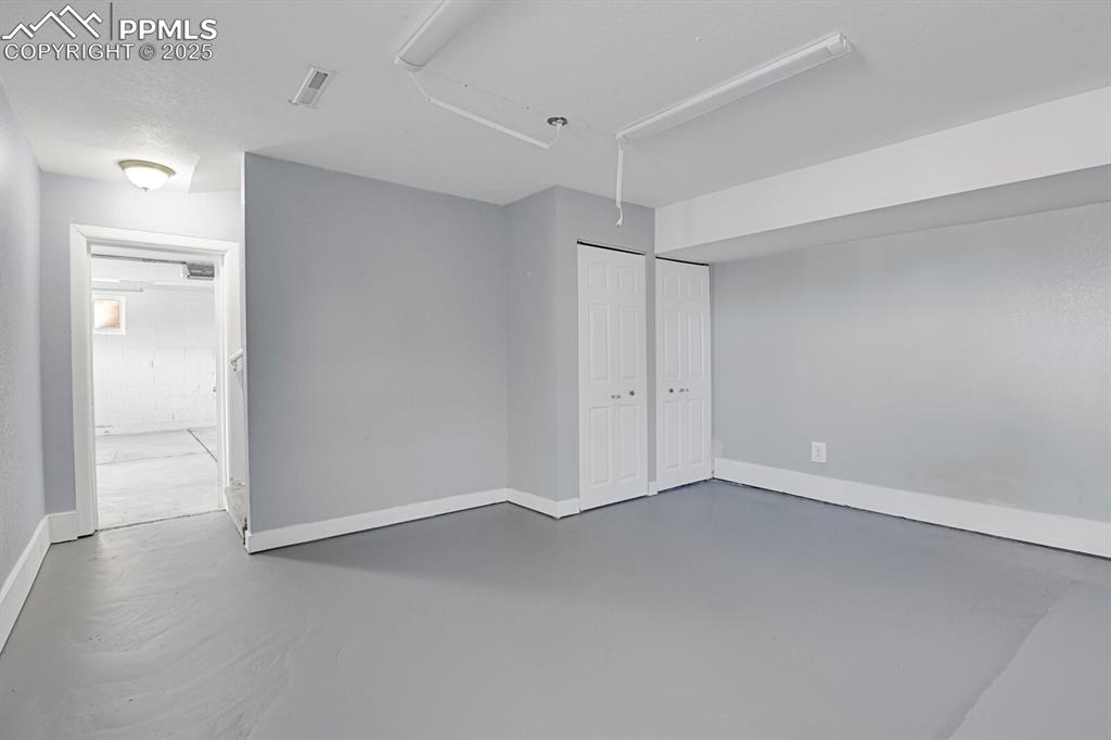 2409 Robinson Street