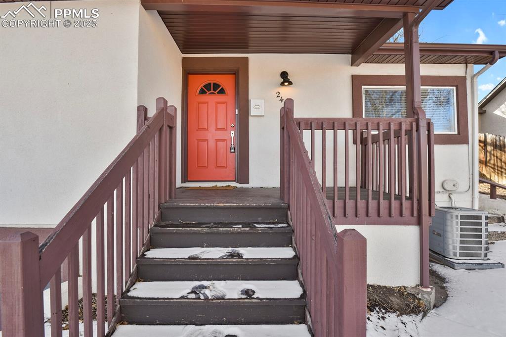 2409 Robinson Street photo 3