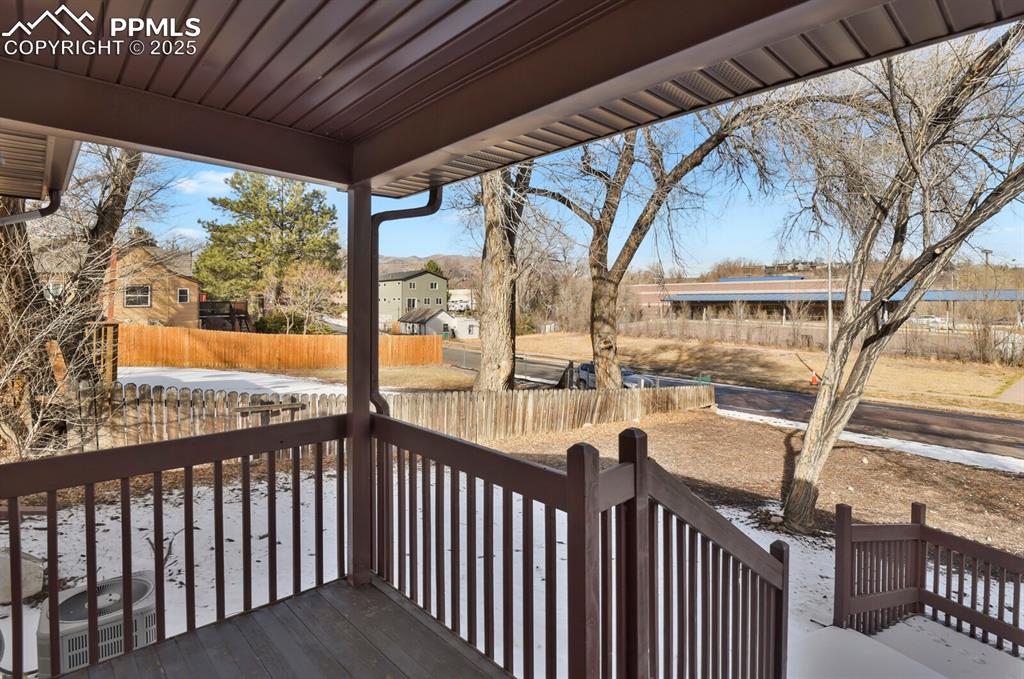 2409 Robinson Street