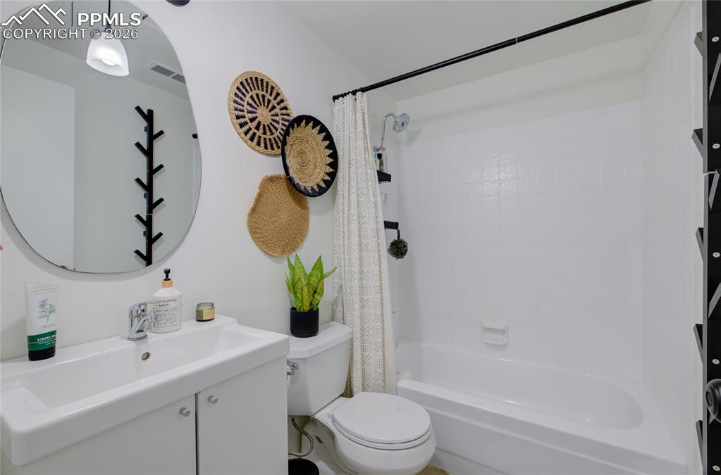 4997 Iron Horse Trail