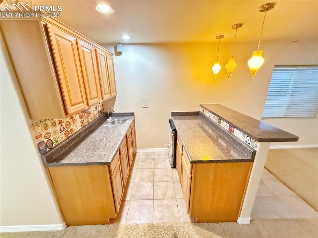 Basement wet bar