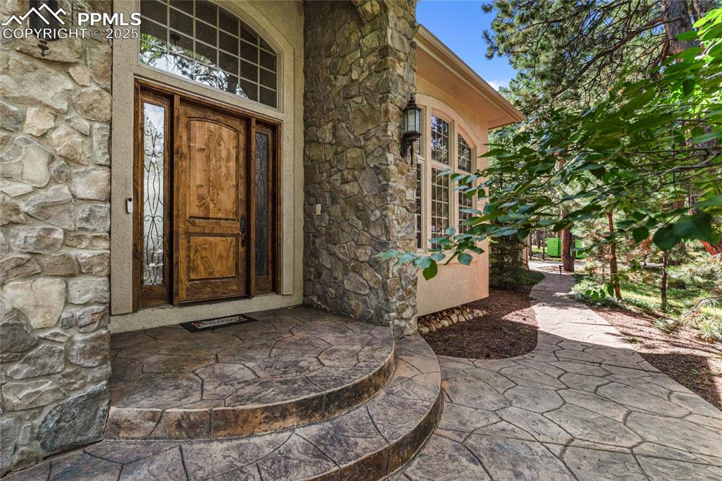 17895 Queensmere Drive