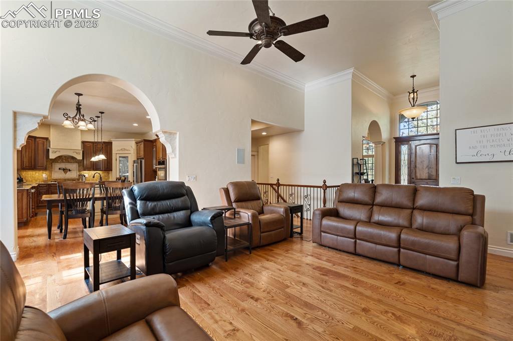 The crown molding is stunning