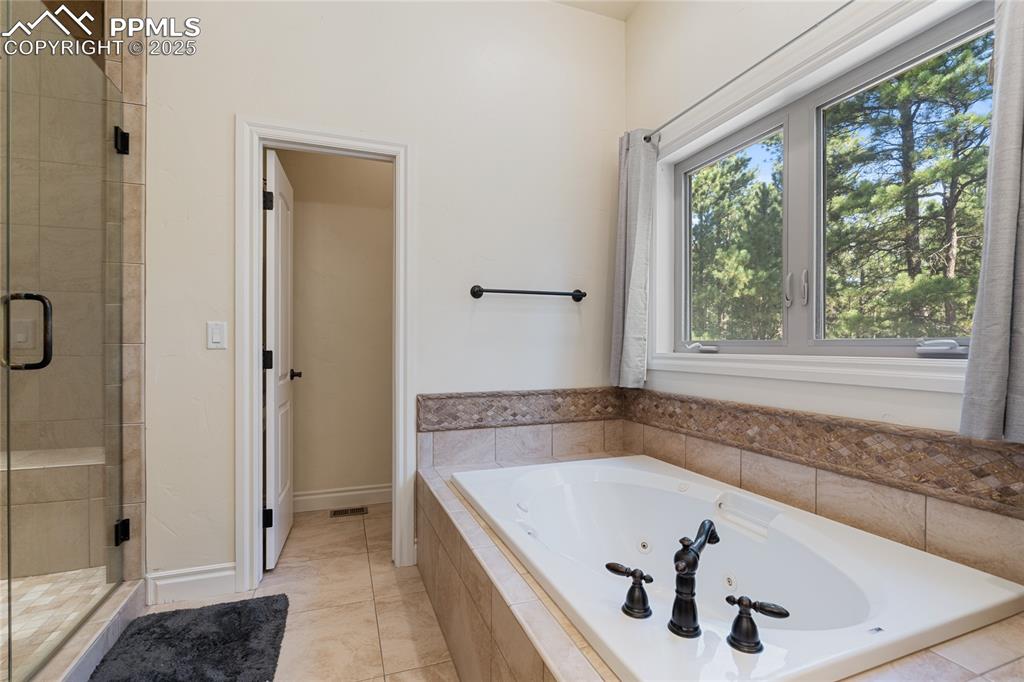 This bathroom feels like you have just entered a spa.