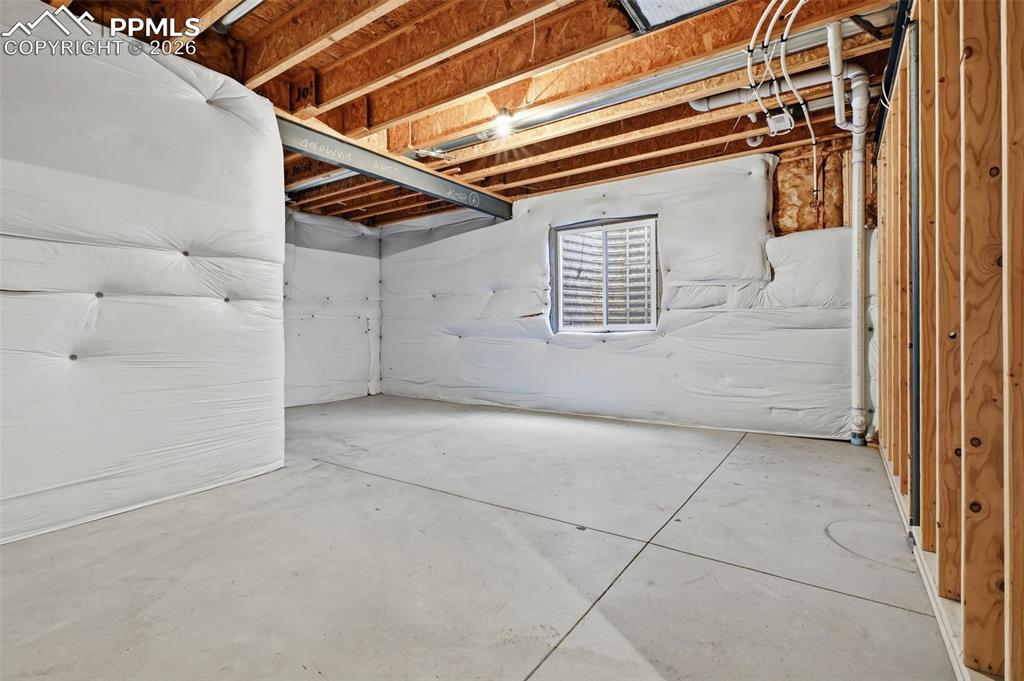 Storage or extra bonus area