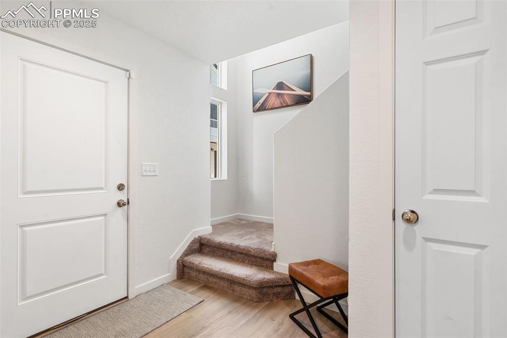 5761 Thurless Lane photo 2