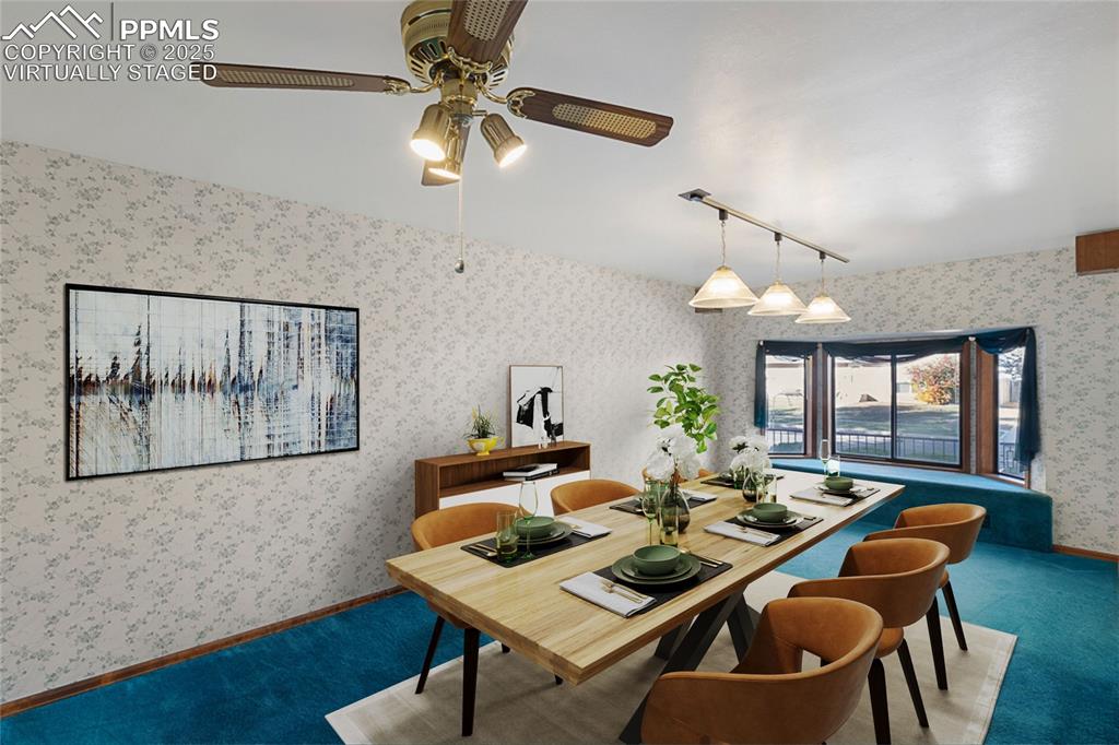 Virtually staged dining