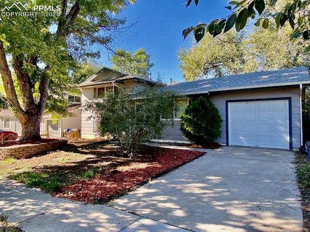 2236 Fernwood Drive photo 3