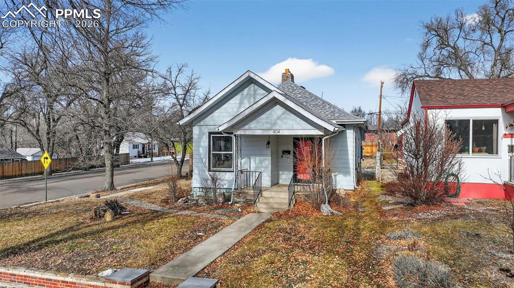 904 E San Miguel Street photo 2