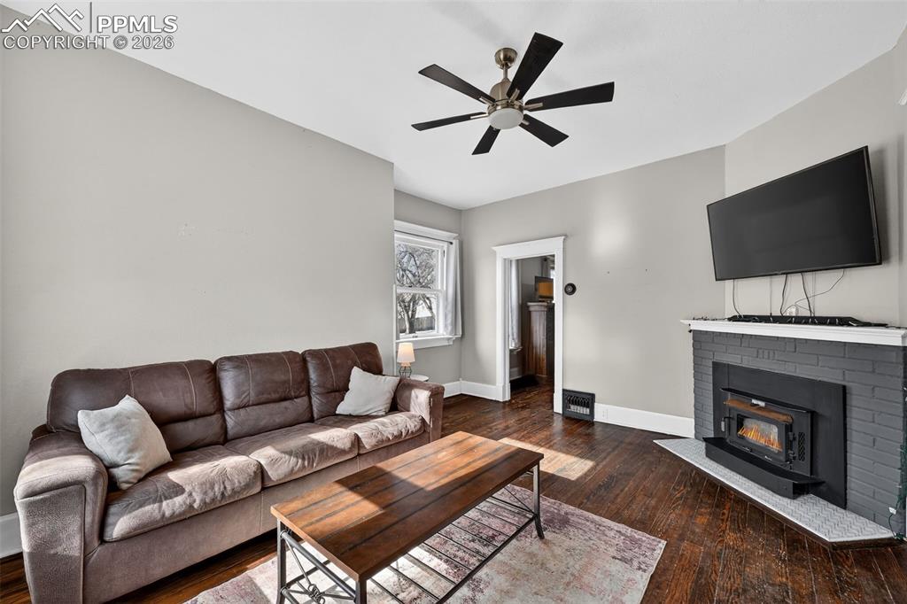 Bright, spacious Living Room off entrance