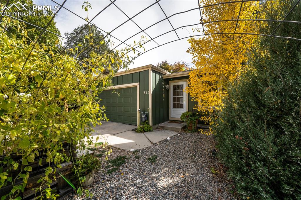 813 San Gabriel Place photo 3