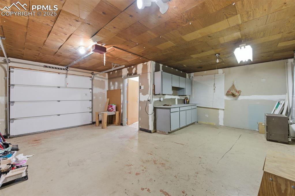 Large garage with heat and a workshop