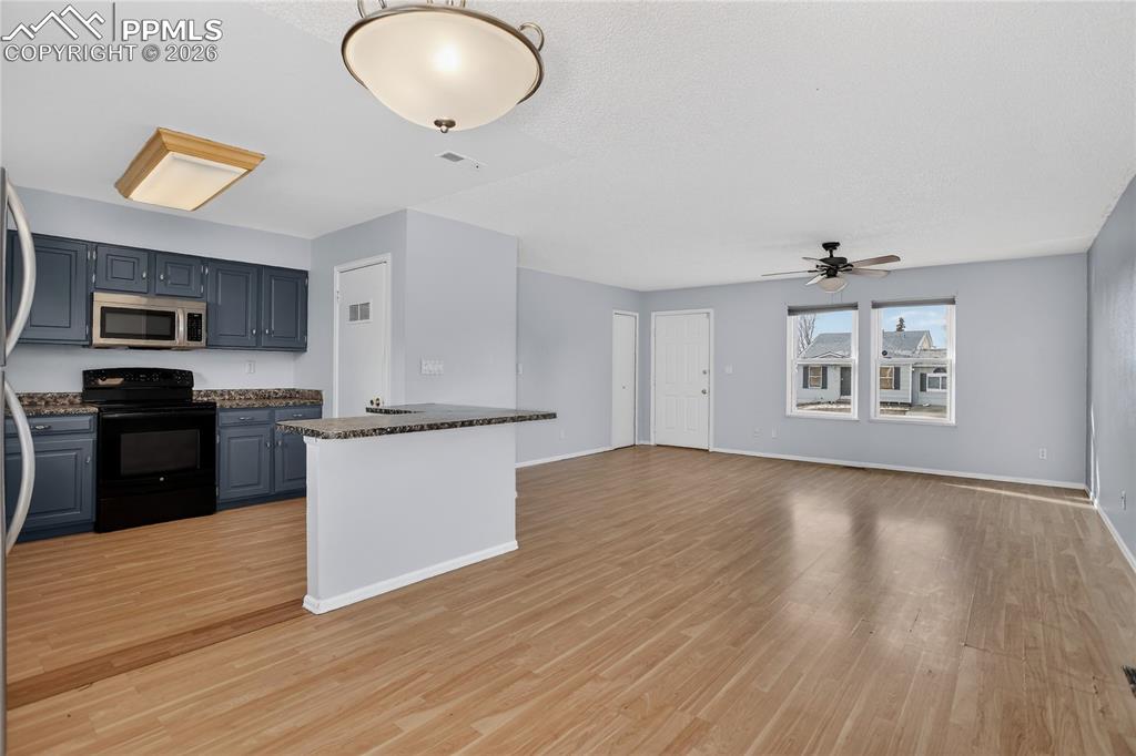 6840 Parkridge Court photo 3