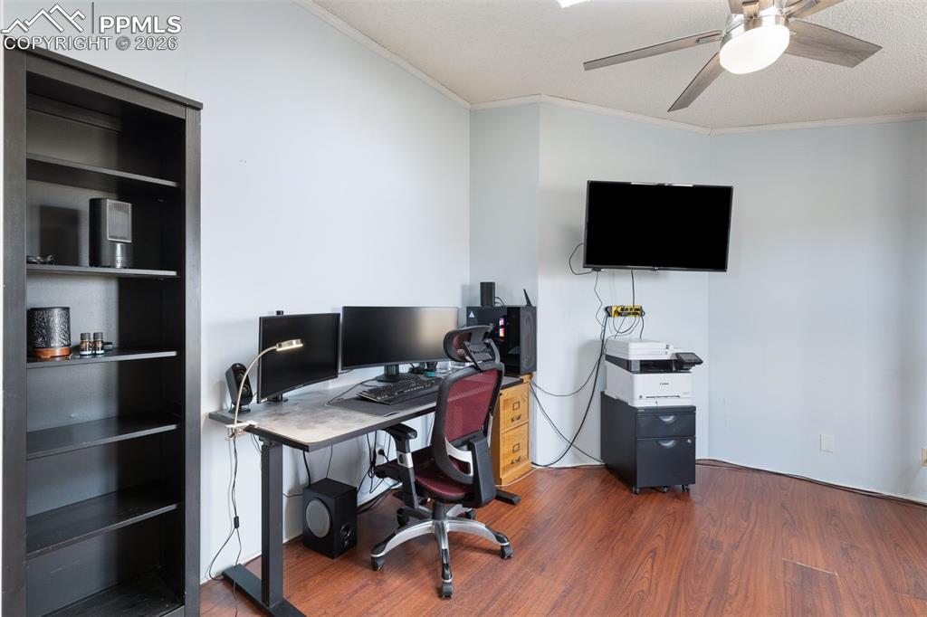 Private Sitting Area/Office