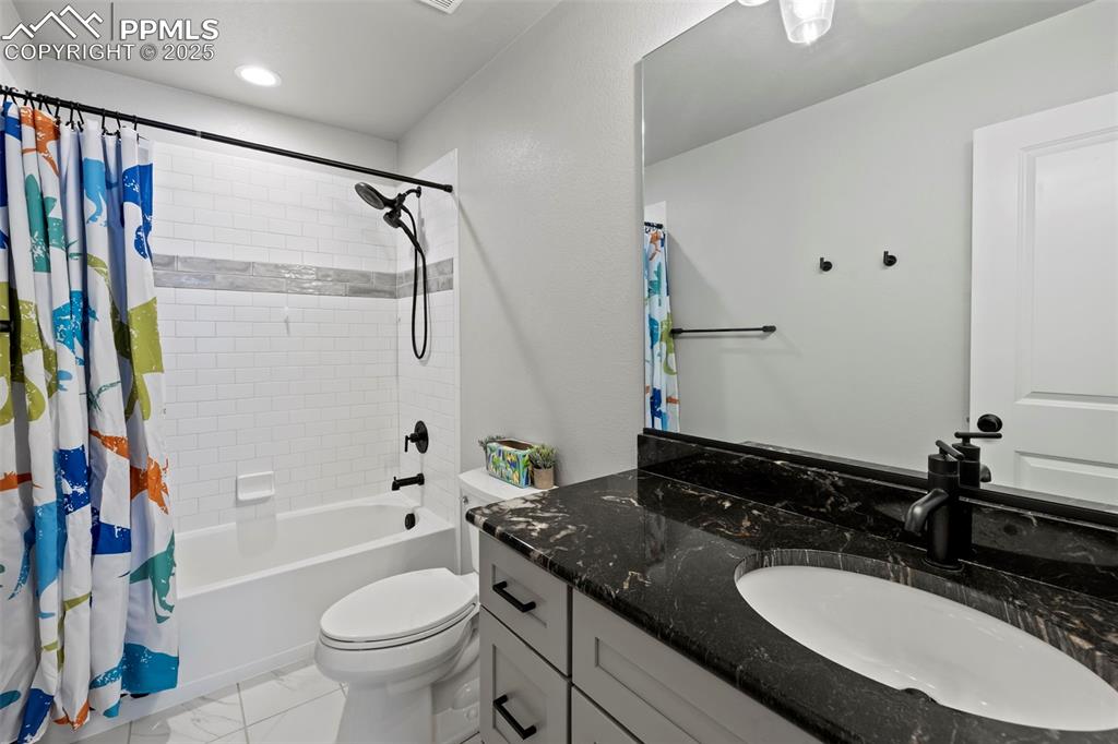 Hall bath upper level