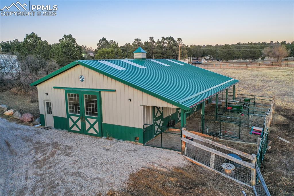 4255 Arrowhead Drive photo 3