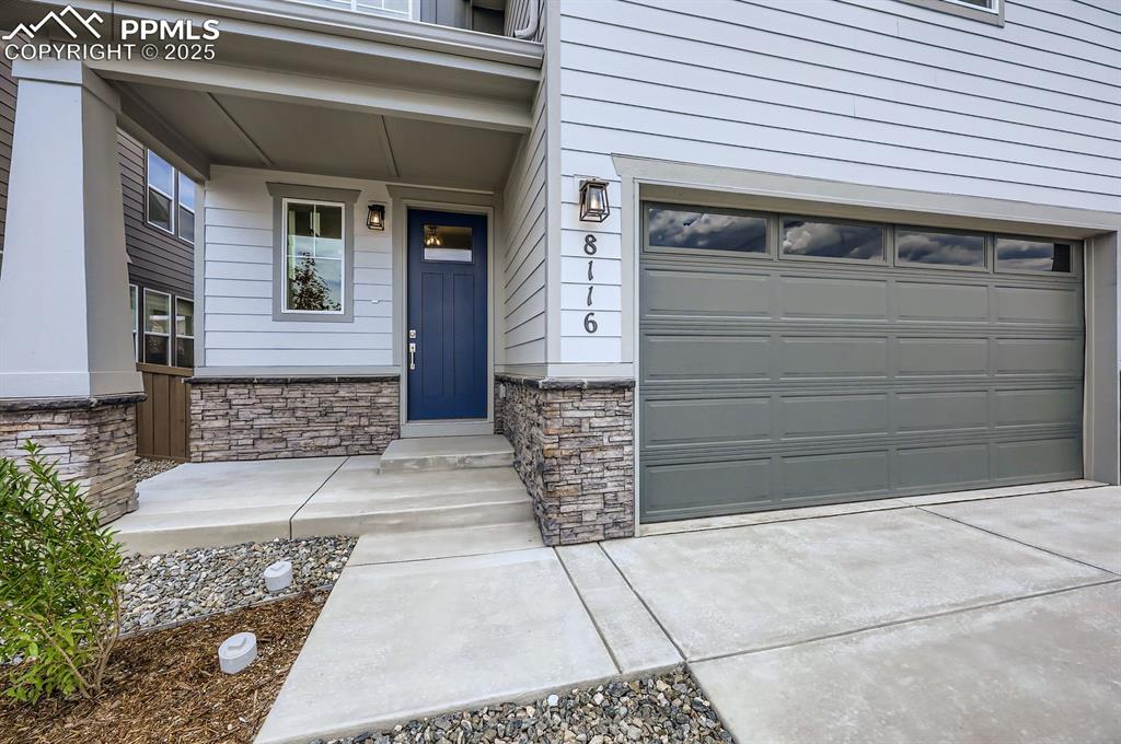 8116 Manor House Way photo 3