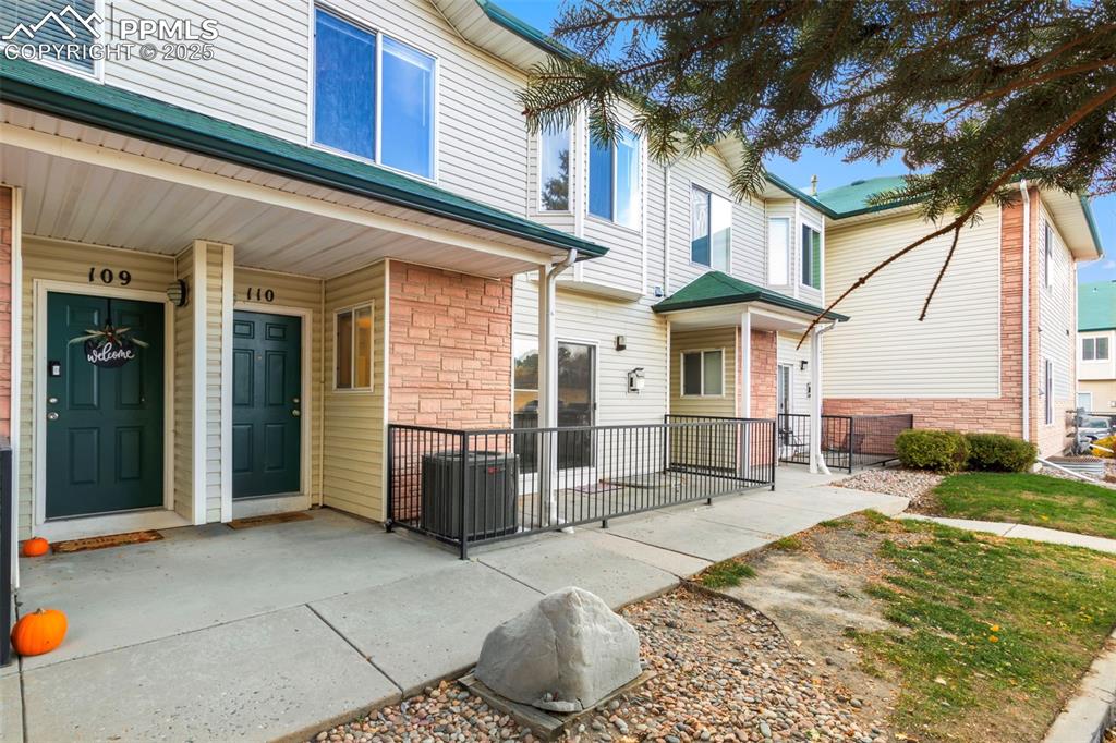 2095 Legacy Ridge View #110 photo 3