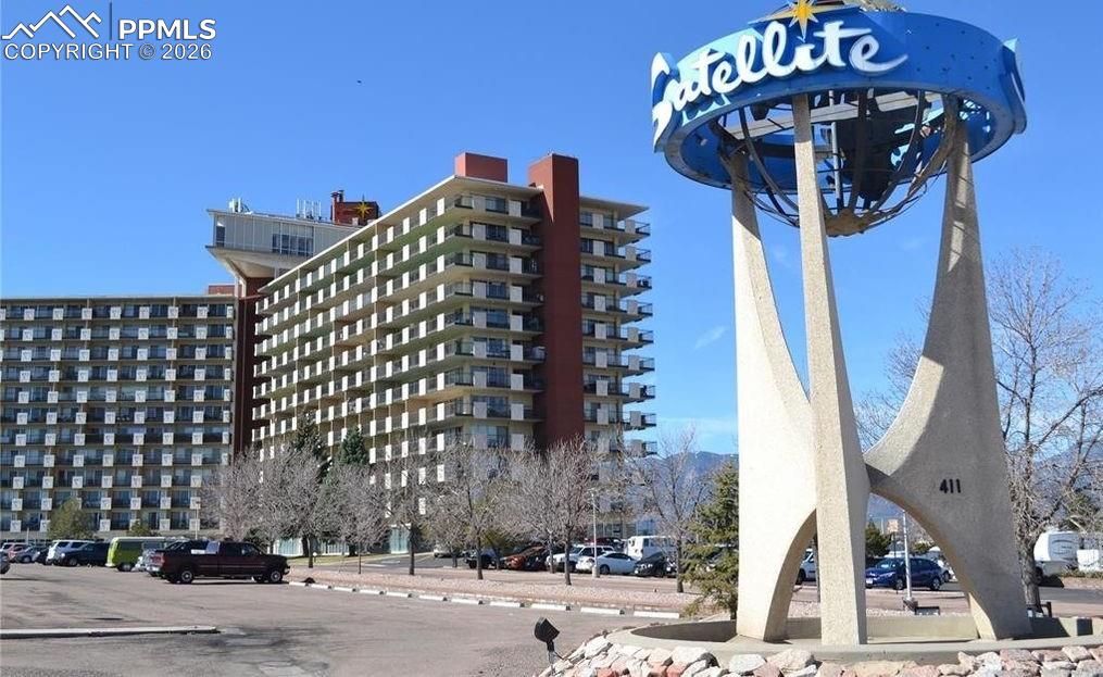 411 Lakewood Circle #A306