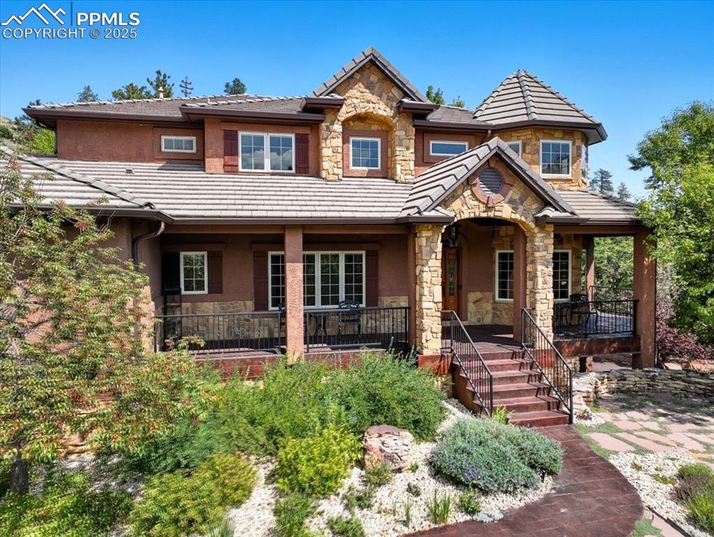 7615 Winding Oaks Drive photo 2