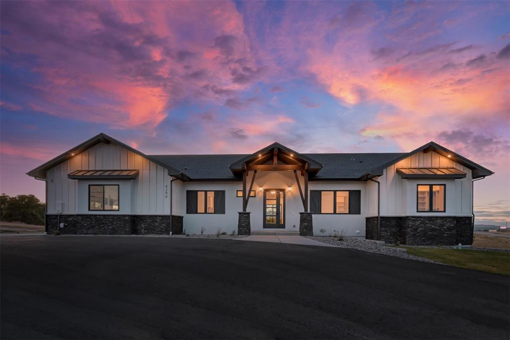 4290 Pinehurst Circle